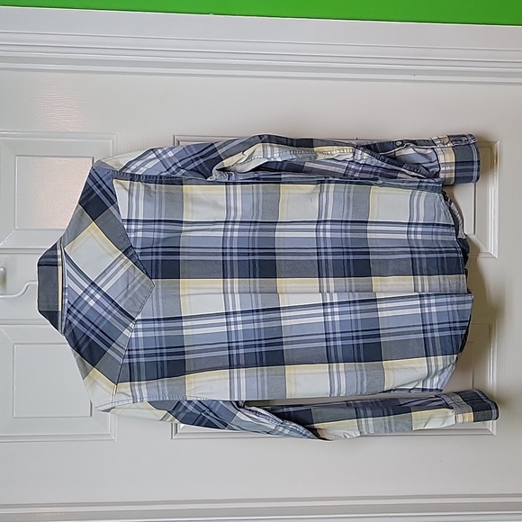 Hollister Men's Button Down Shirt. - Picture 2 of 2